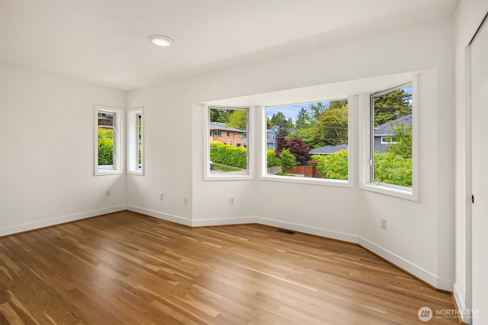 3815 NE 60th Street , Seattle, WA 98115