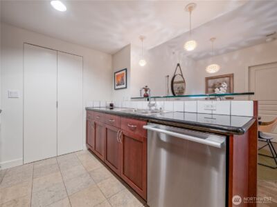 2929 1St Avenue #207, Seattle, WA 98121 - Photo 5