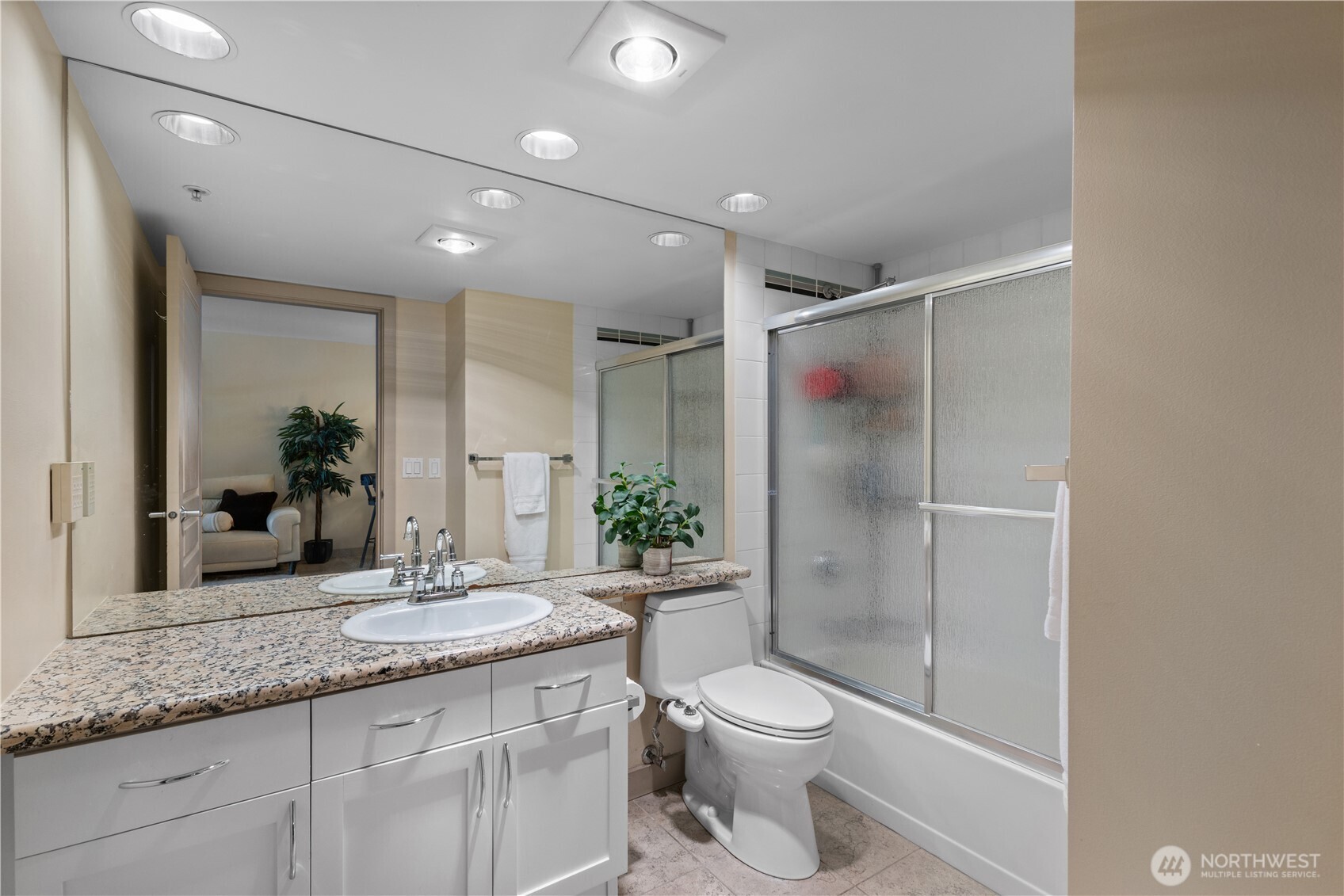 2929 1st Avenue #218, Seattle, WA 98121