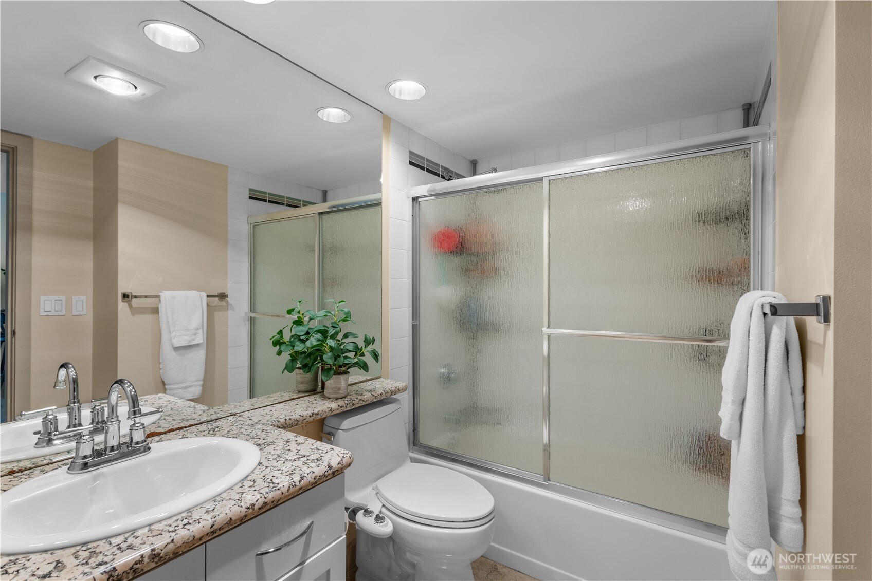 2929 1st Avenue #218, Seattle, WA 98121