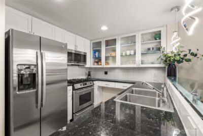 2929 1st Avenue #218, Seattle, WA 98121 - Photo 6