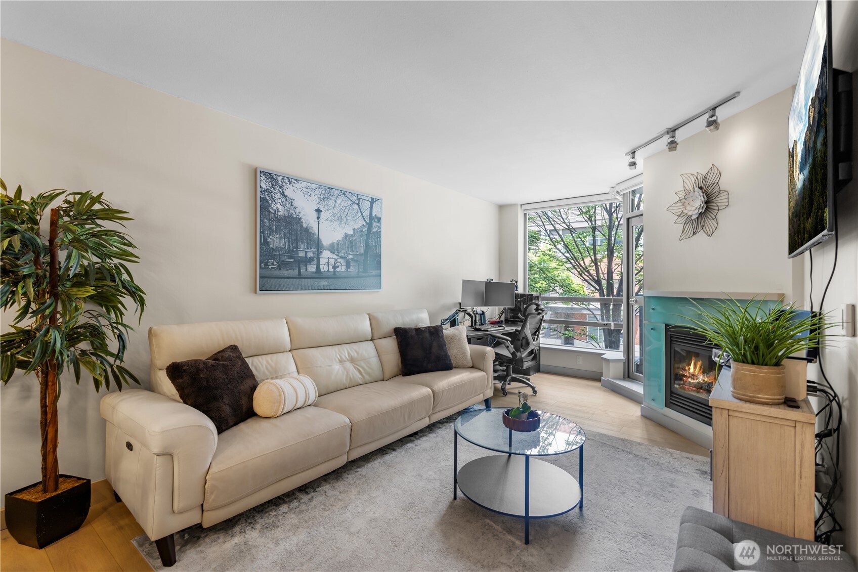 2929 1st Avenue #218, Seattle, WA 98121