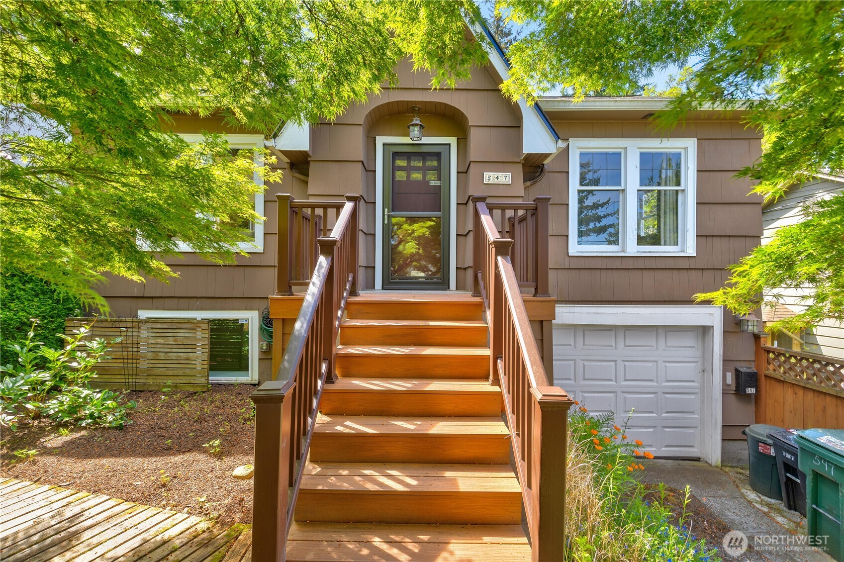 547 NE 91st Street , Seattle, WA 98115-2816