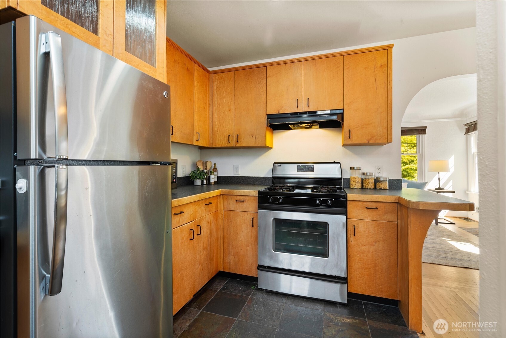 547 NE 91st Street , Seattle, WA 98115-2816