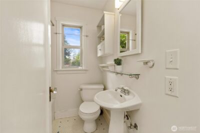 547 NE 91st Street , Seattle, WA 98115-2816 - Photo 21