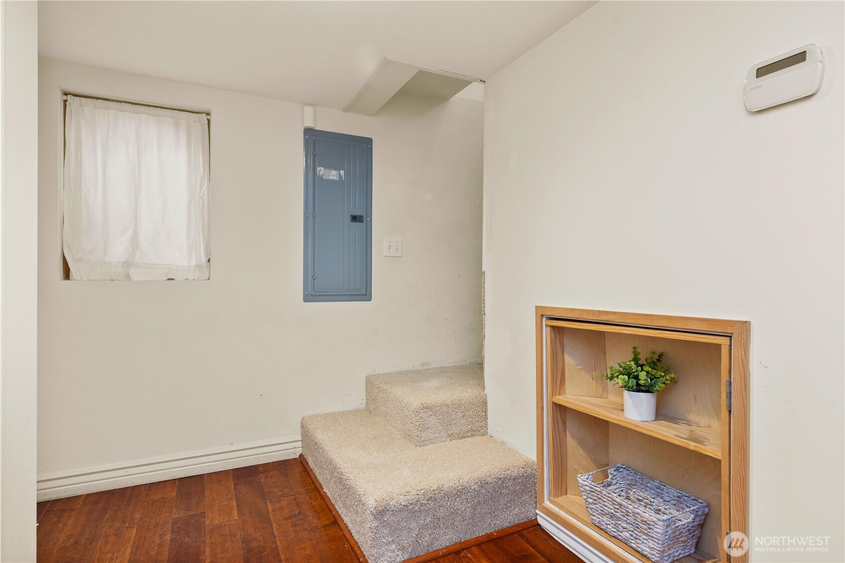 547 NE 91st Street , Seattle, WA 98115-2816