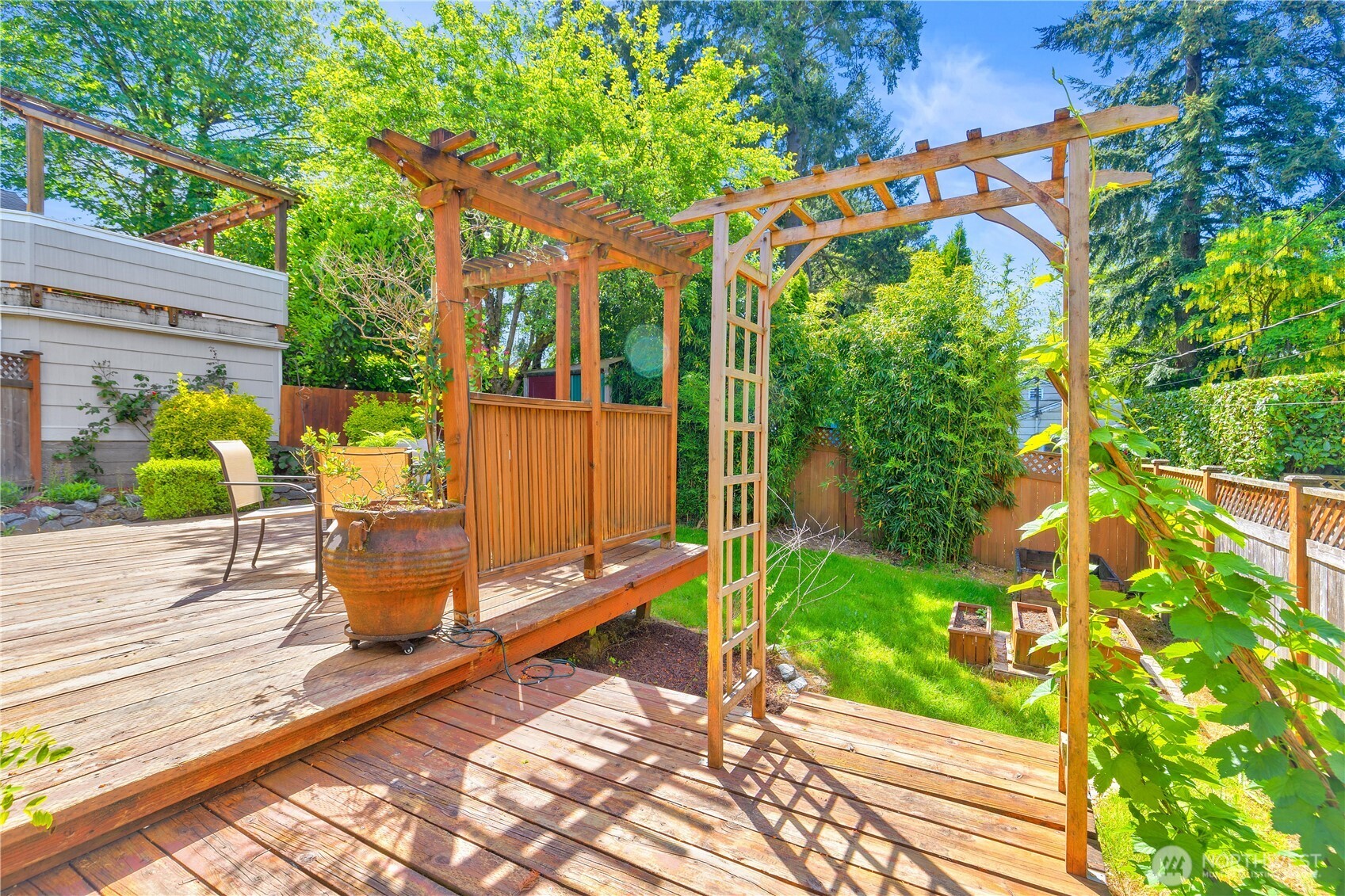 547 NE 91st Street , Seattle, WA 98115-2816