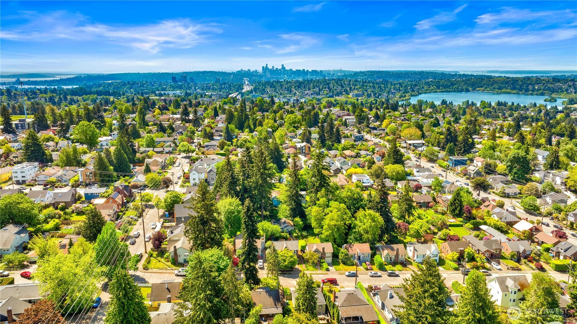 547 NE 91st Street , Seattle, WA 98115-2816