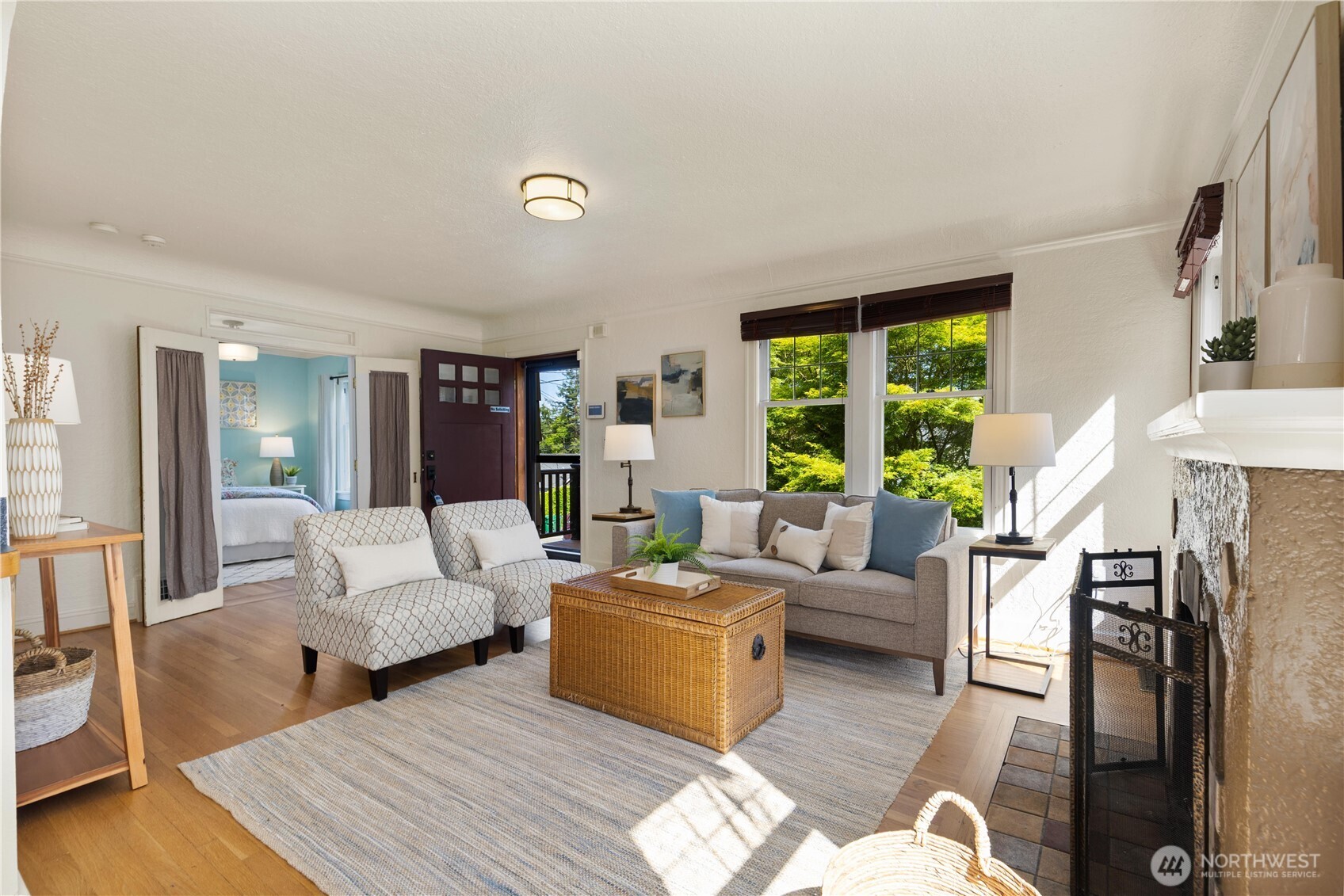 547 NE 91st Street , Seattle, WA 98115-2816