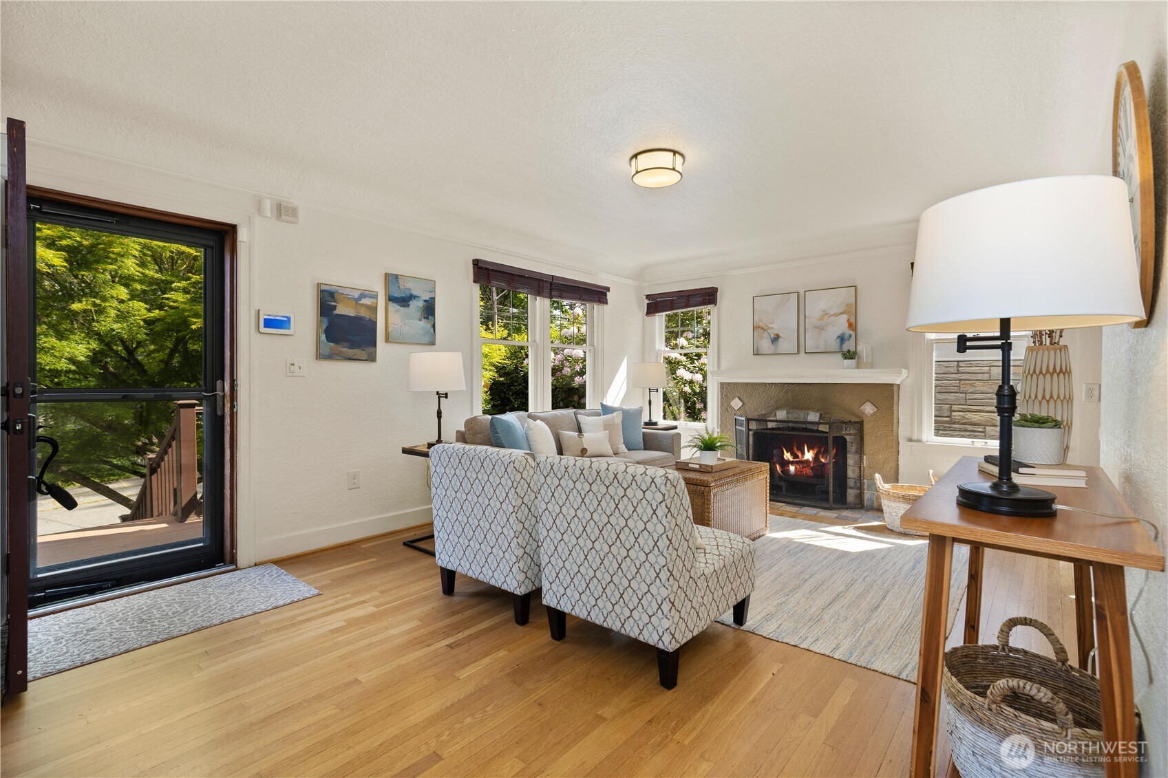 547 NE 91st Street , Seattle, WA 98115-2816