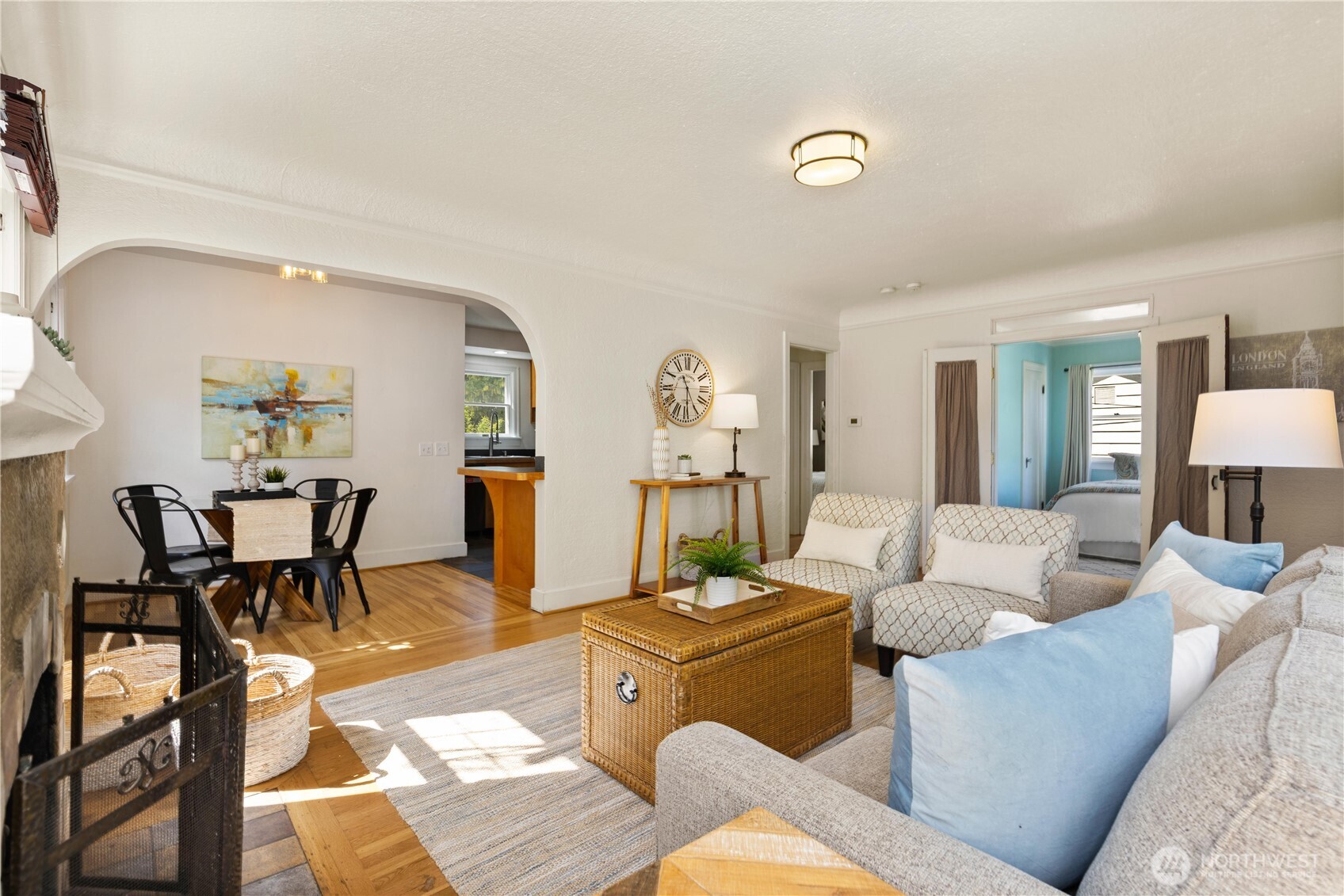 547 NE 91st Street , Seattle, WA 98115-2816