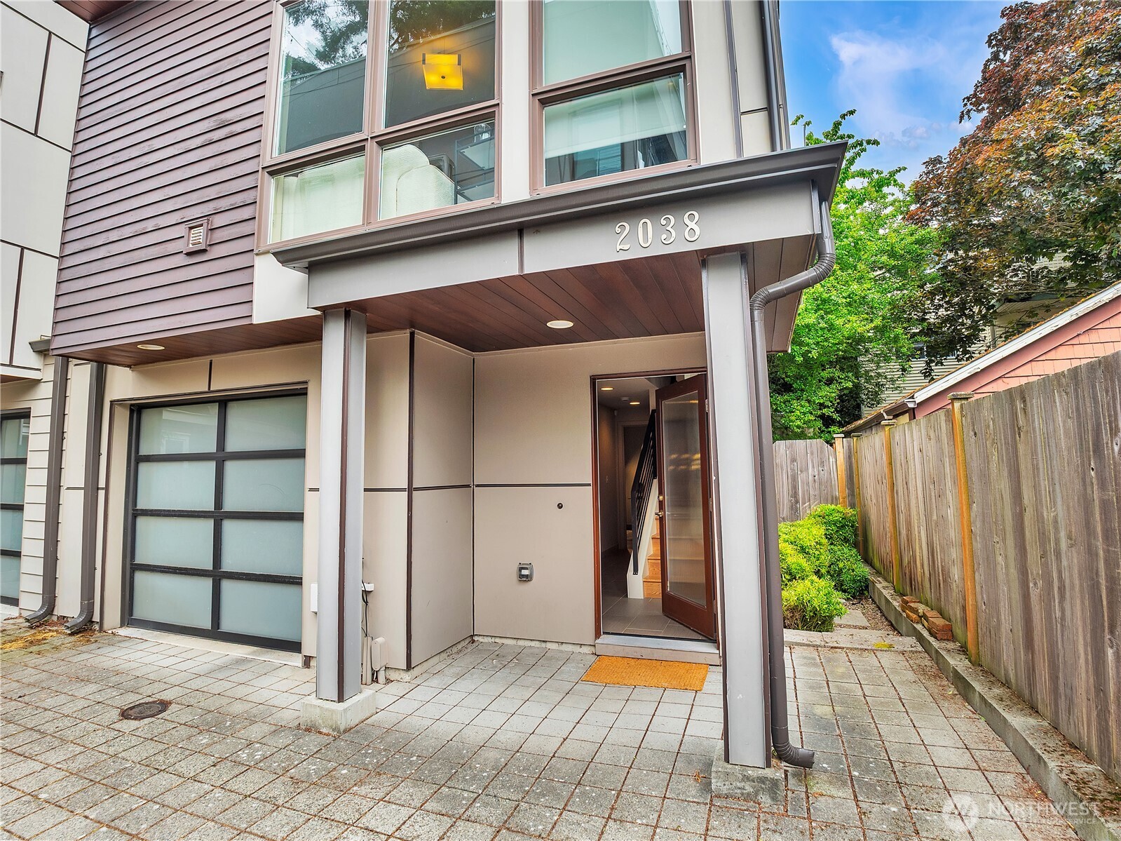 2038 NW 62nd Street , Seattle, WA 98107