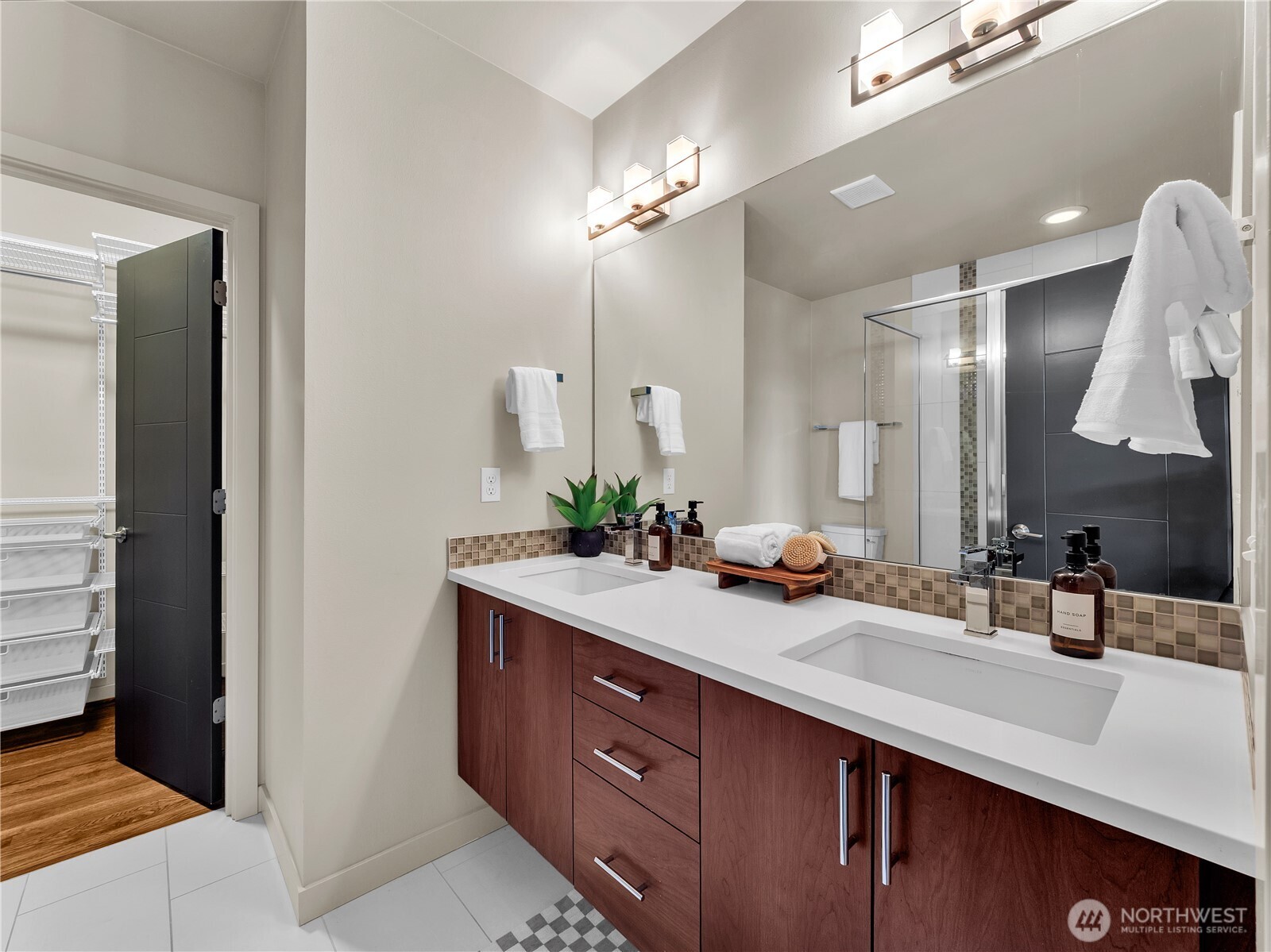 2038 NW 62nd Street , Seattle, WA 98107