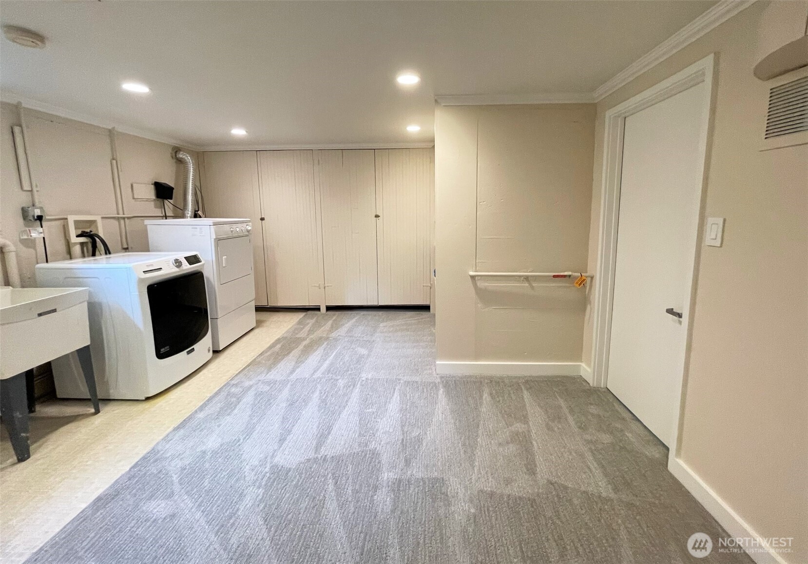 5025 47th Avenue NE, Seattle, WA 98105