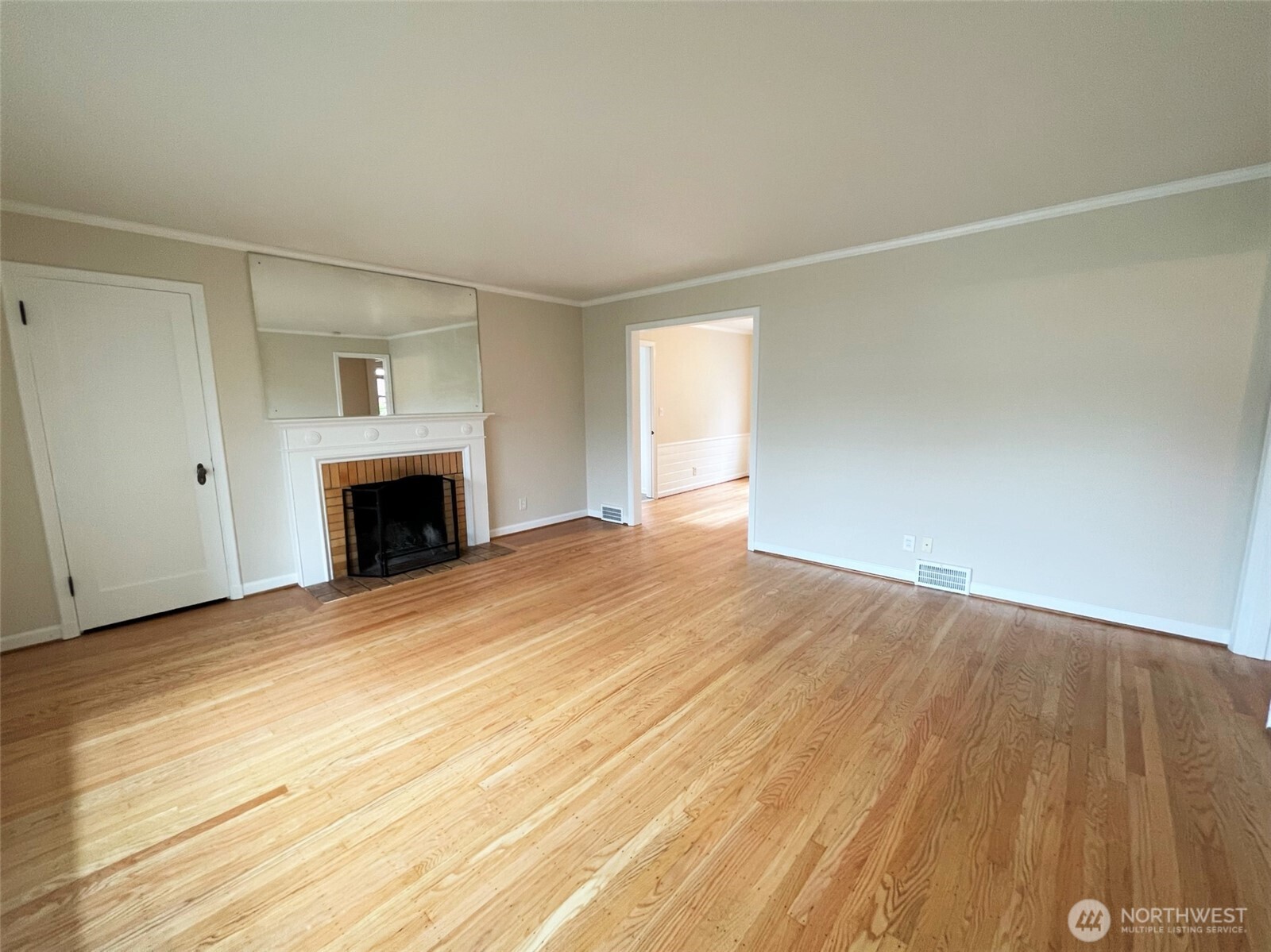 5025 47th Avenue NE, Seattle, WA 98105