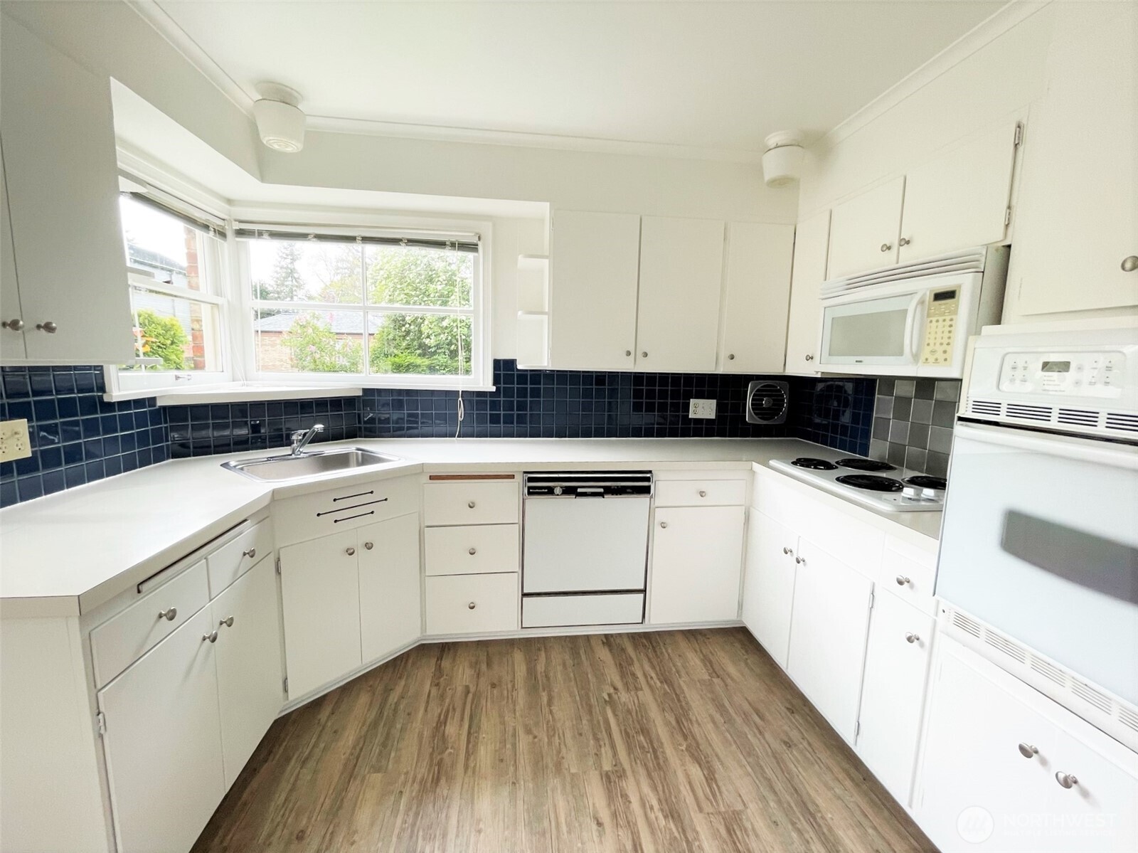 5025 47th Avenue NE, Seattle, WA 98105