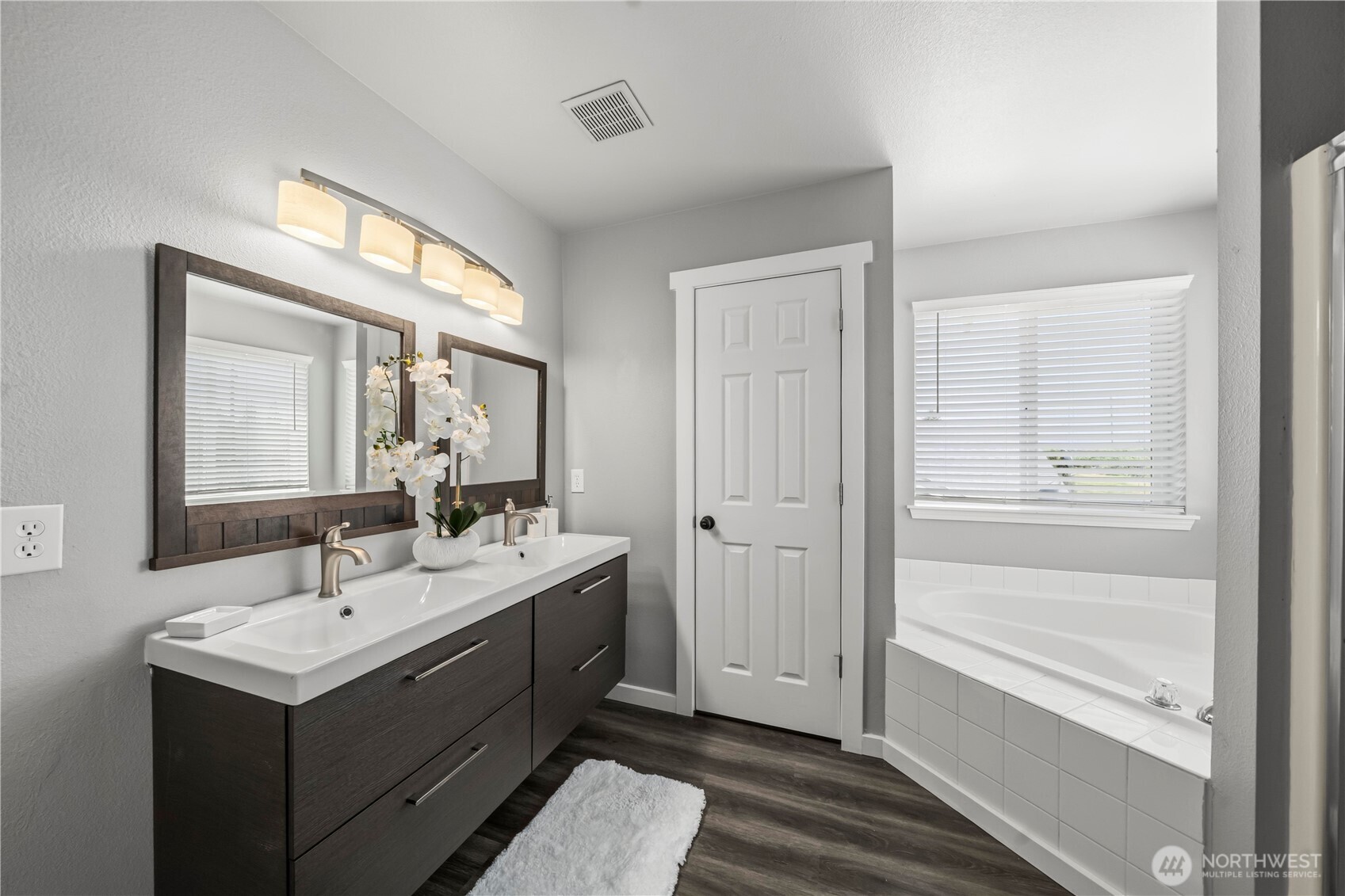 7249 Radius Loop SE, Lacey, WA 98513
