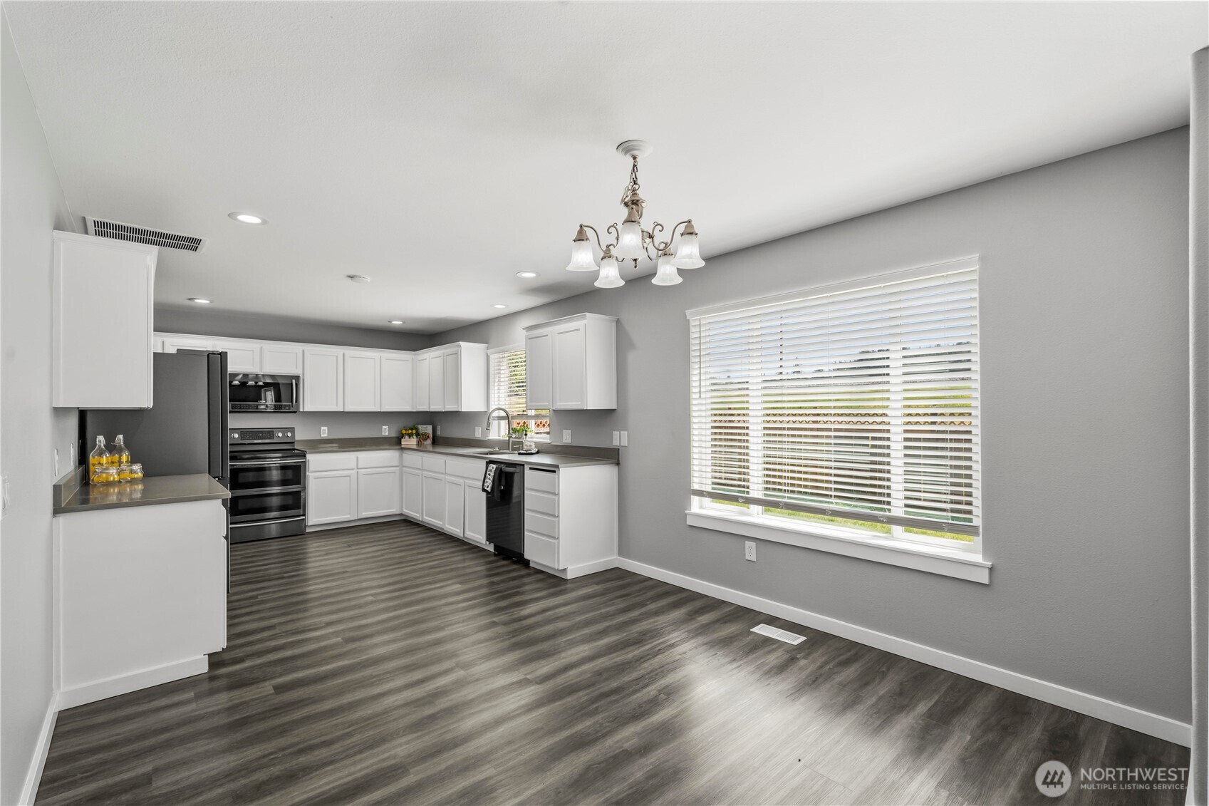 7249 Radius Loop SE, Lacey, WA 98513