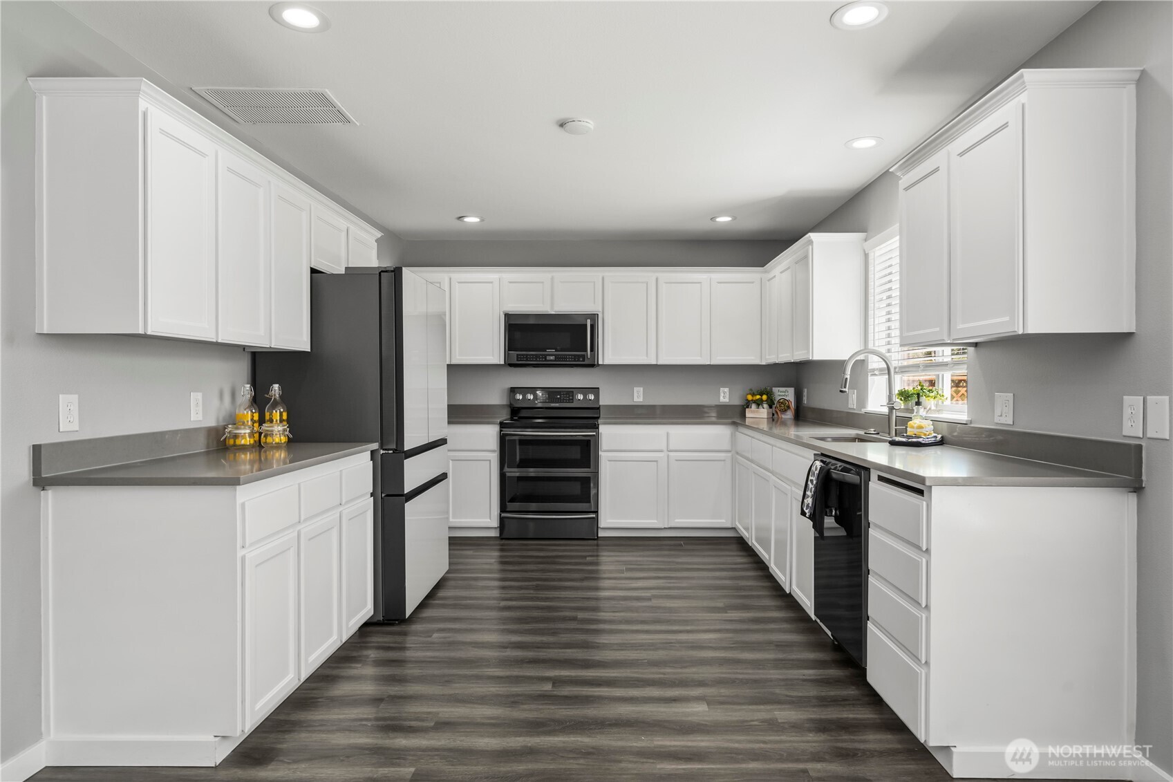 7249 Radius Loop SE, Lacey, WA 98513