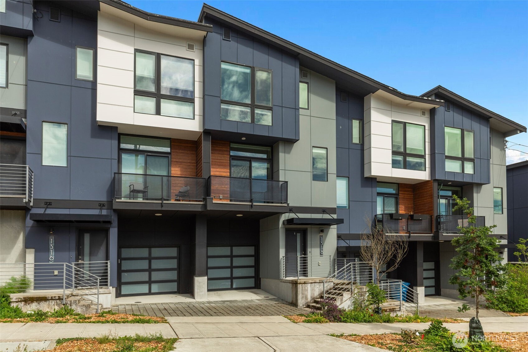 1318 Yakima Avenue S #A03, Seattle, WA 98144-3833