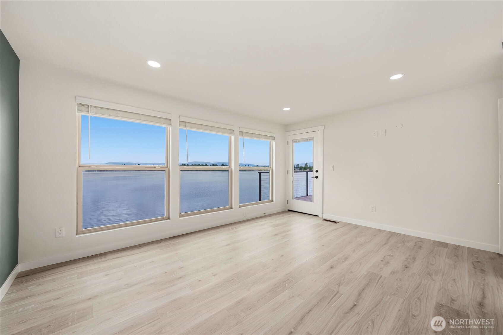 4905 Jenks Point Way E , Lake Tapps, WA 98391
