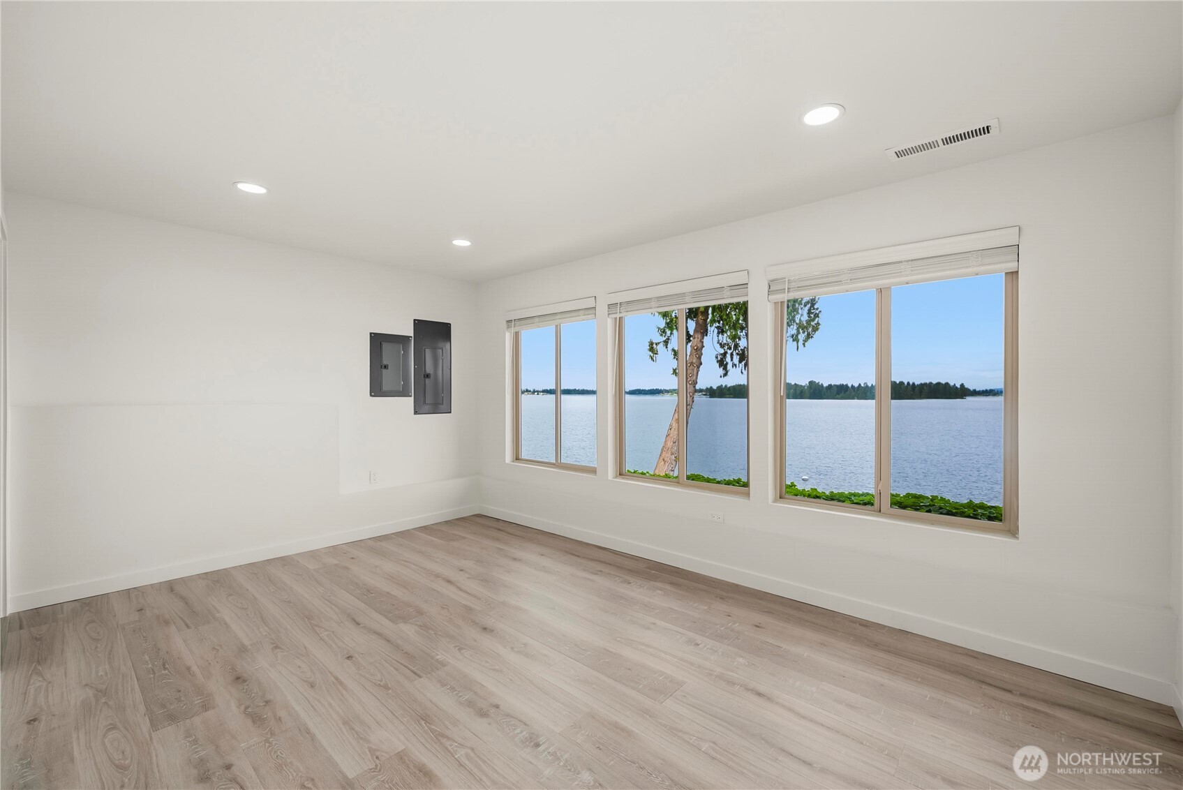 4905 Jenks Point Way E , Lake Tapps, WA 98391