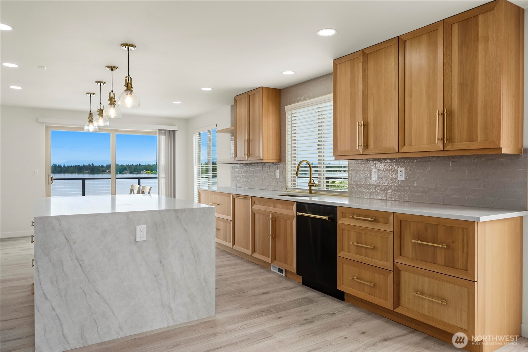 4905 Jenks Point Way E , Lake Tapps, WA 98391