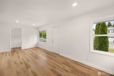 12235 43rd Avenue S, Seattle, WA 98178 - Photo 4