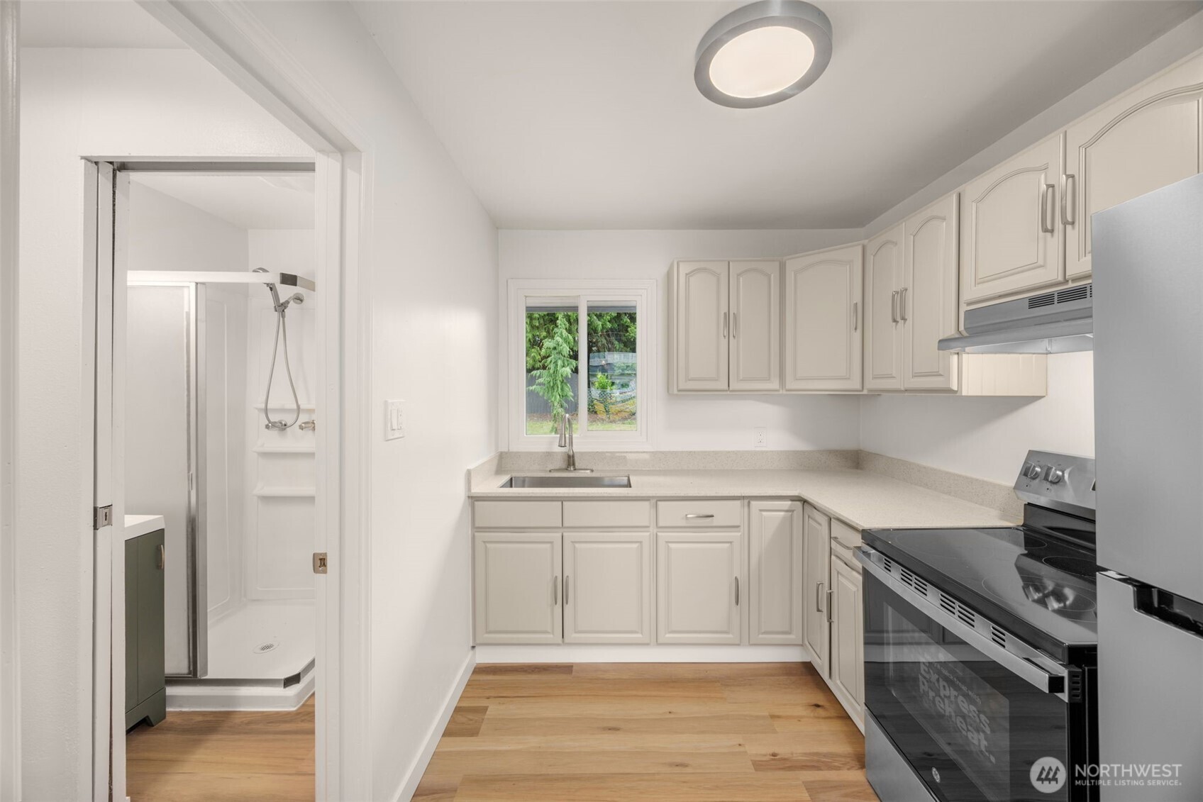 12235 43rd Avenue S, Seattle, WA 98178