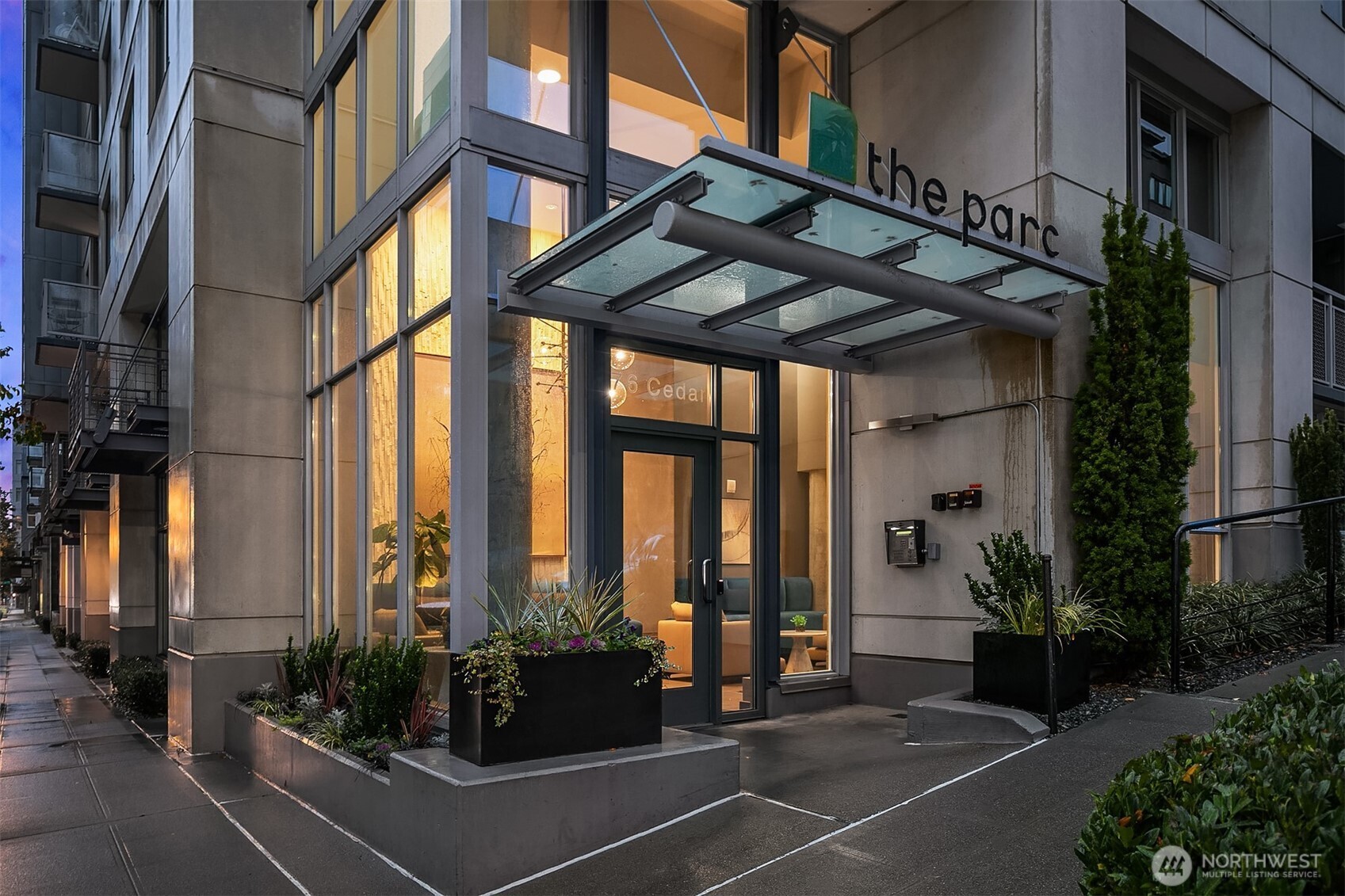 76 Cedar St #405, Seattle, WA 98121