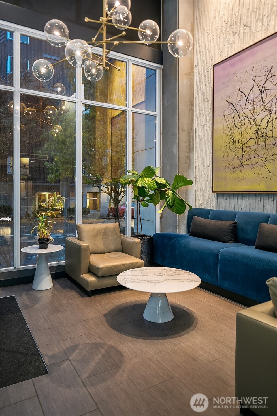 76 Cedar St #405, Seattle, WA 98121