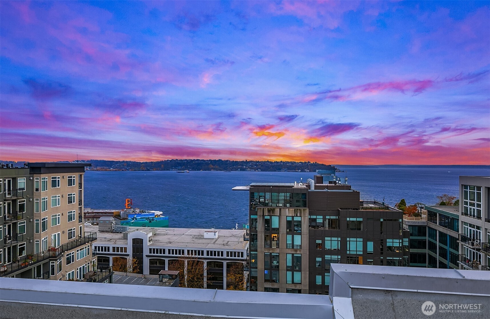 76 Cedar St #405, Seattle, WA 98121
