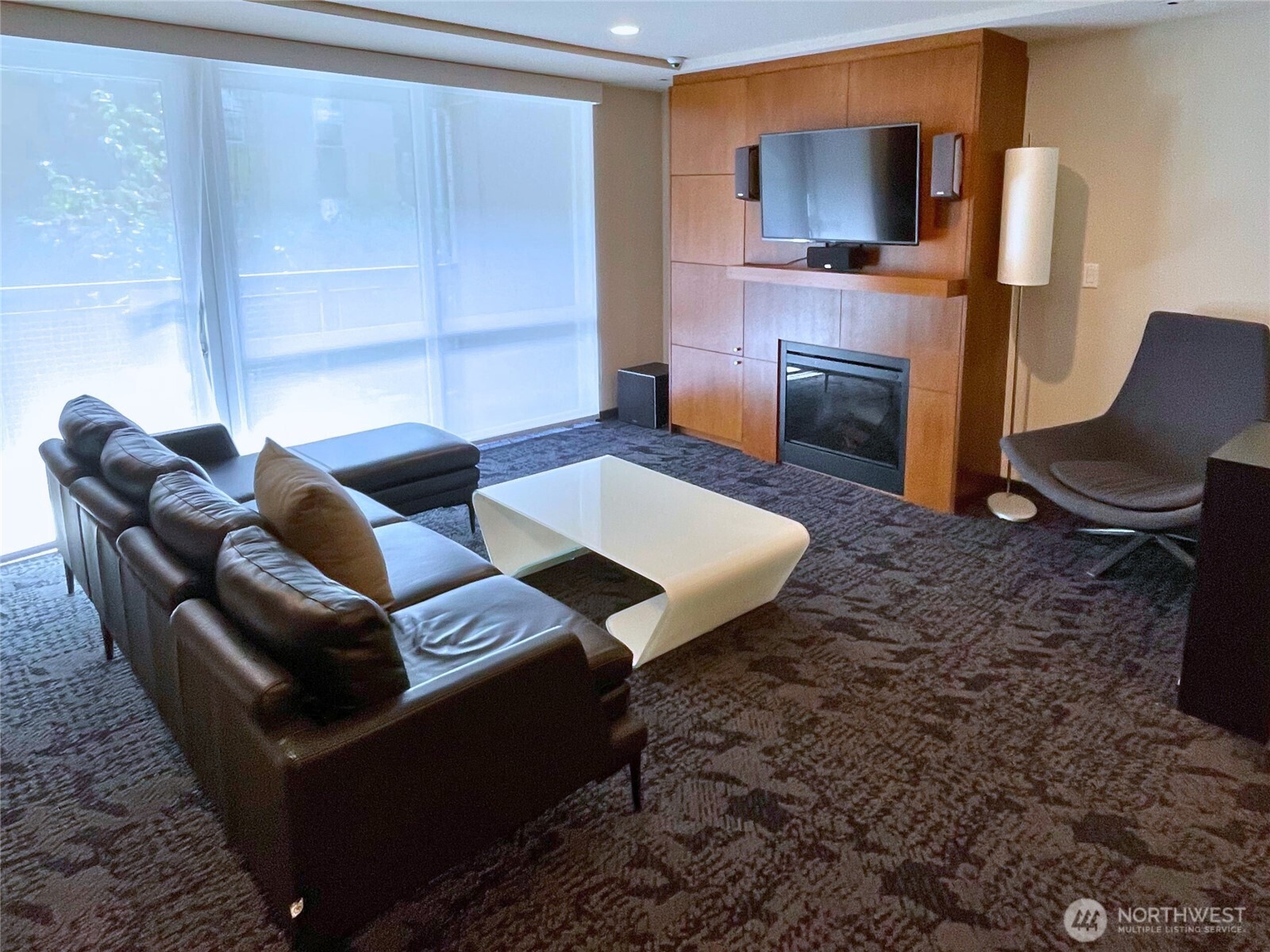 76 Cedar St #405, Seattle, WA 98121