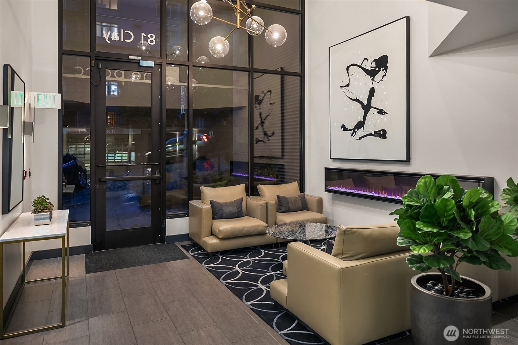 76 Cedar St #405, Seattle, WA 98121