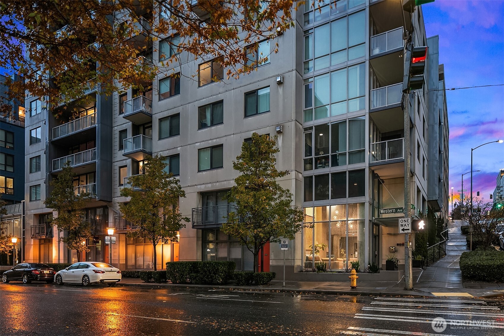 76 Cedar St #405, Seattle, WA 98121