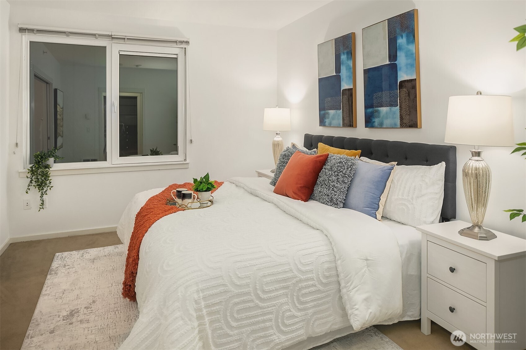 76 Cedar St #405, Seattle, WA 98121