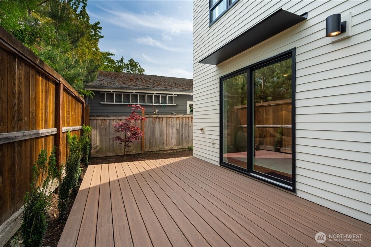 4120 Burke Avenue N, Seattle, WA 98103