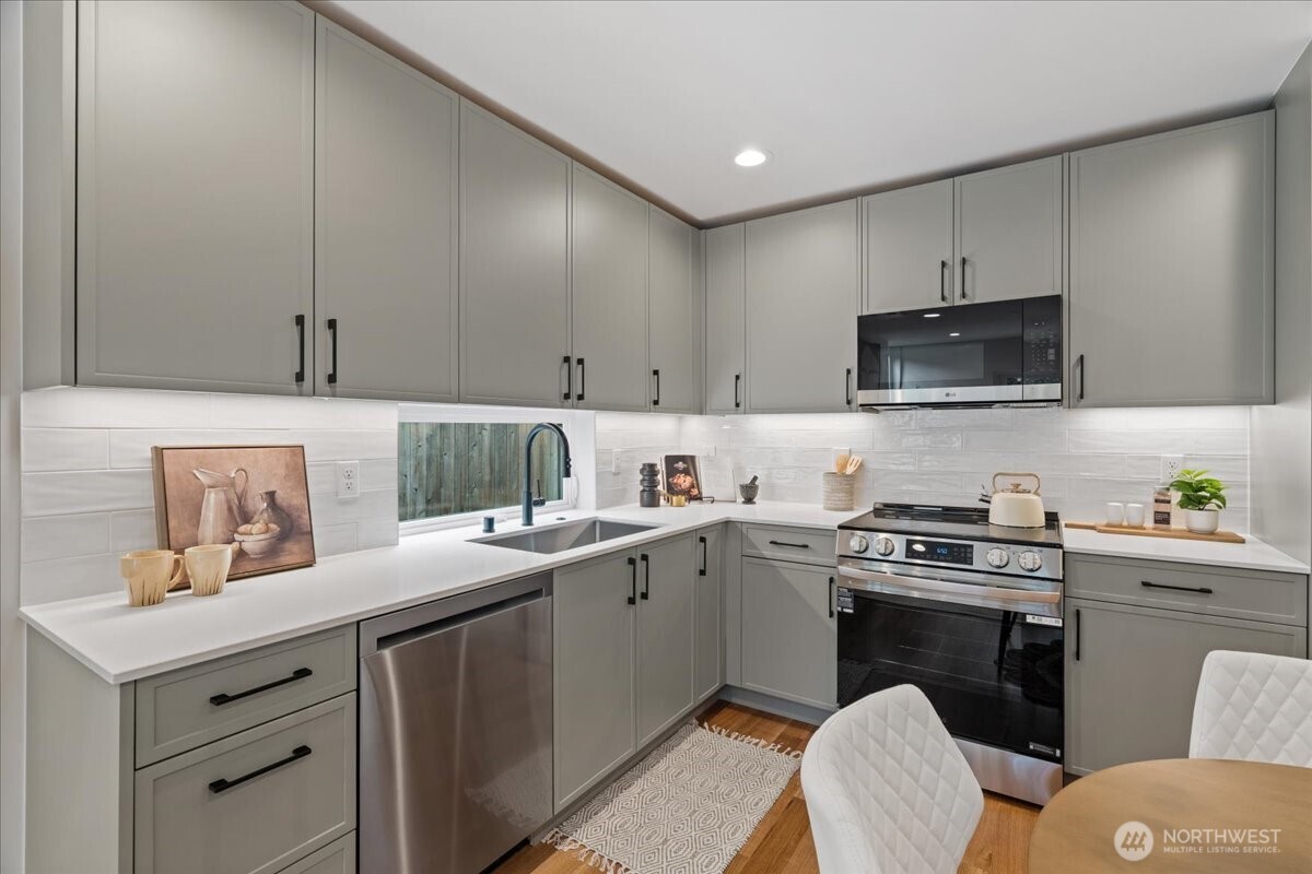 4120 Burke Avenue N, Seattle, WA 98103