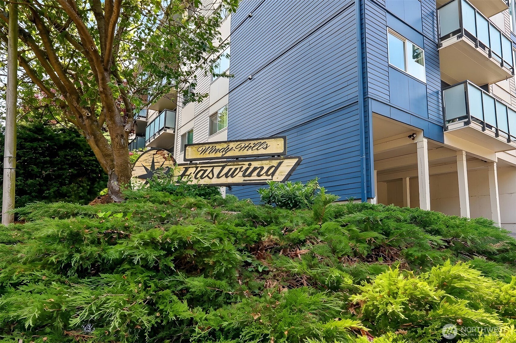 3711 26th Place W #306, Seattle, WA 98199