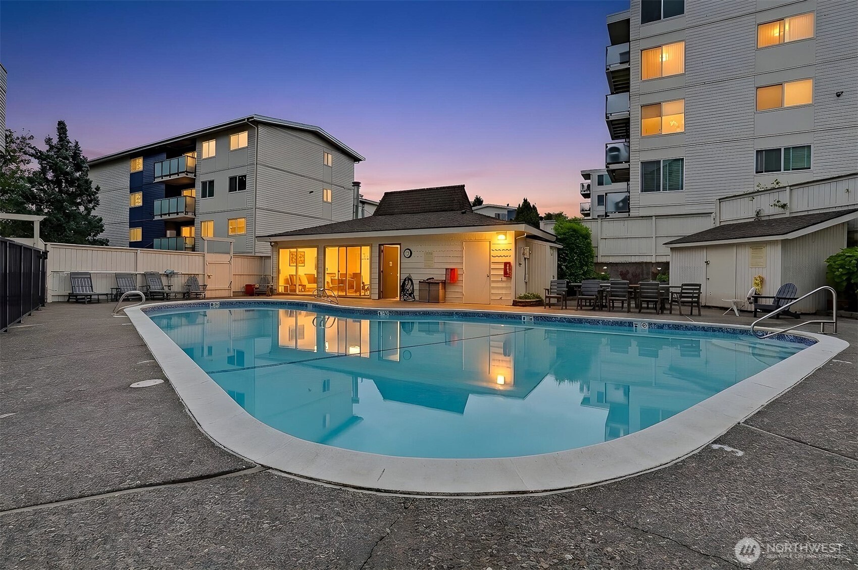 3711 26th Place W #306, Seattle, WA 98199