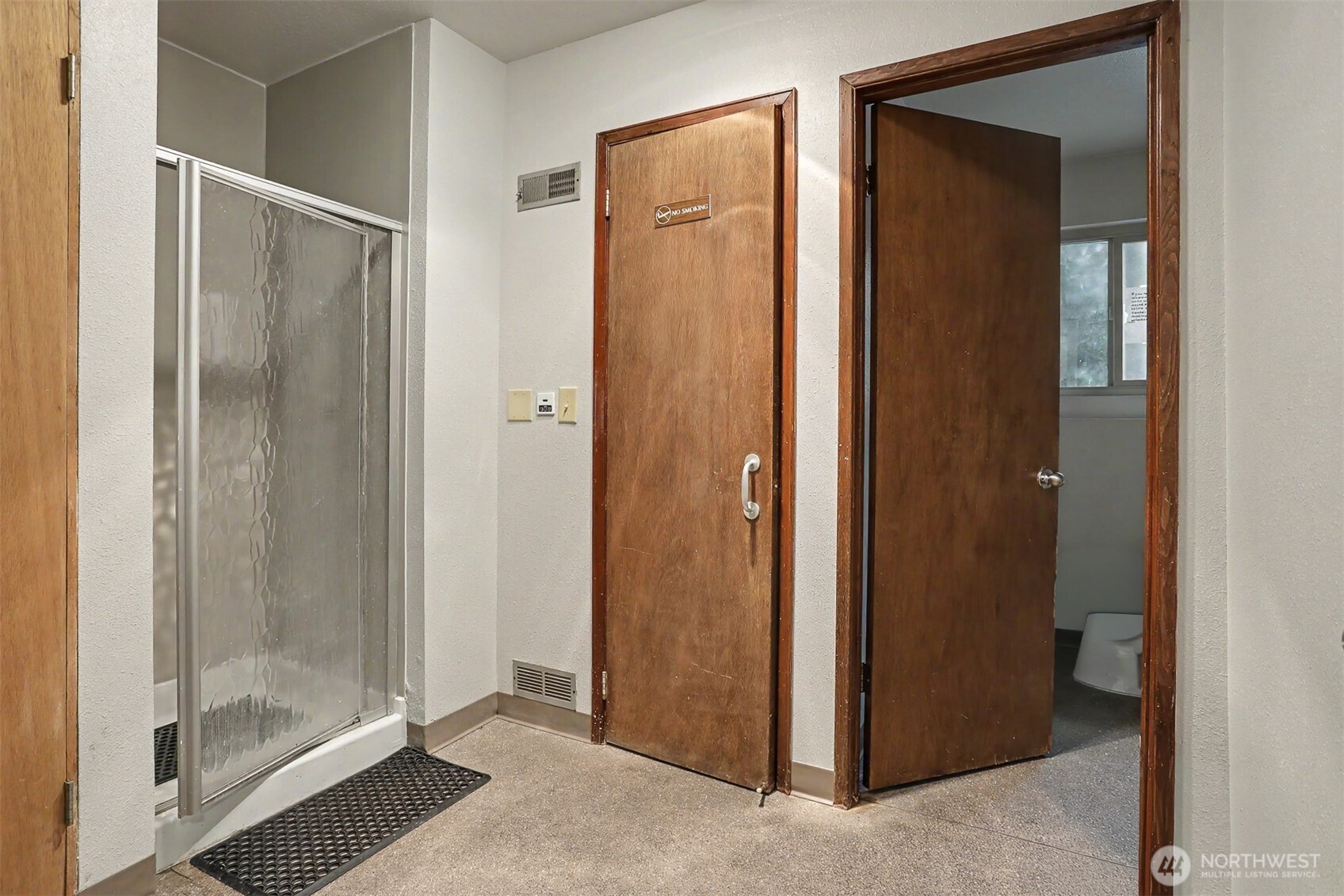3711 26th Place W #306, Seattle, WA 98199