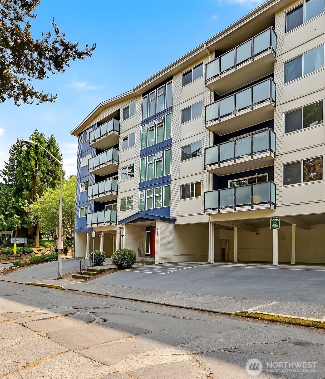 3711 26th Place W #306, Seattle, WA 98199