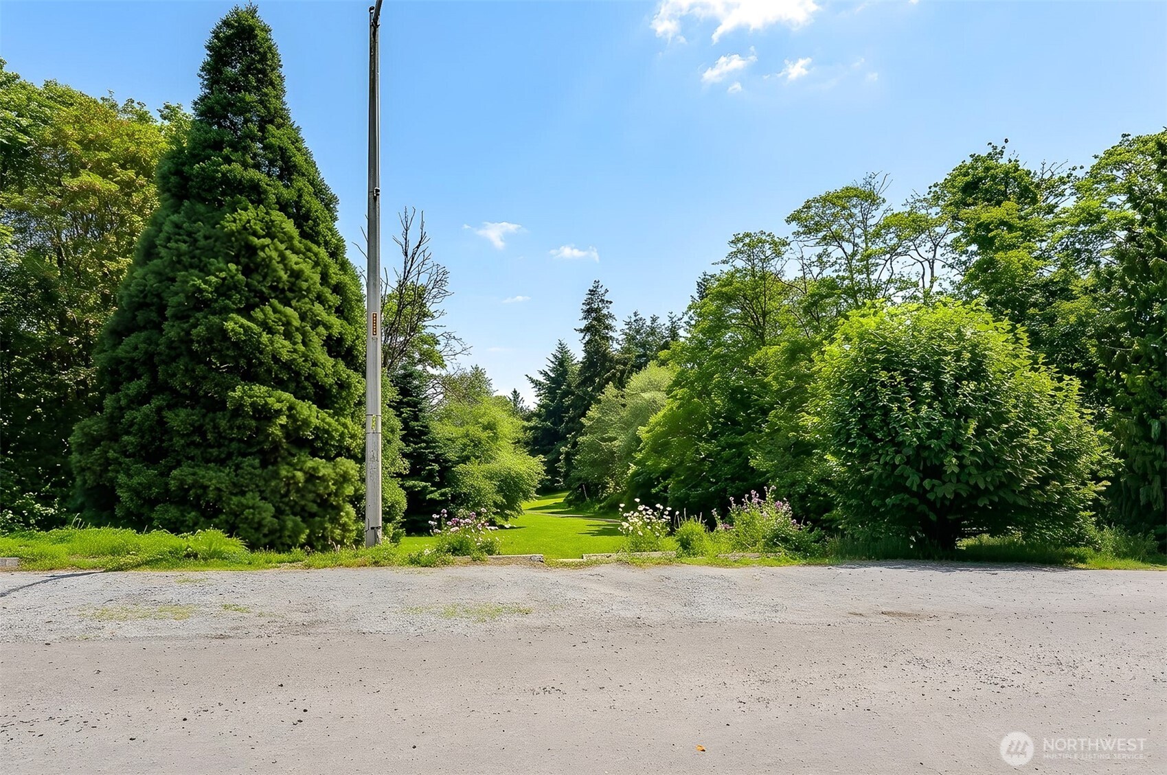 3711 26th Place W #306, Seattle, WA 98199