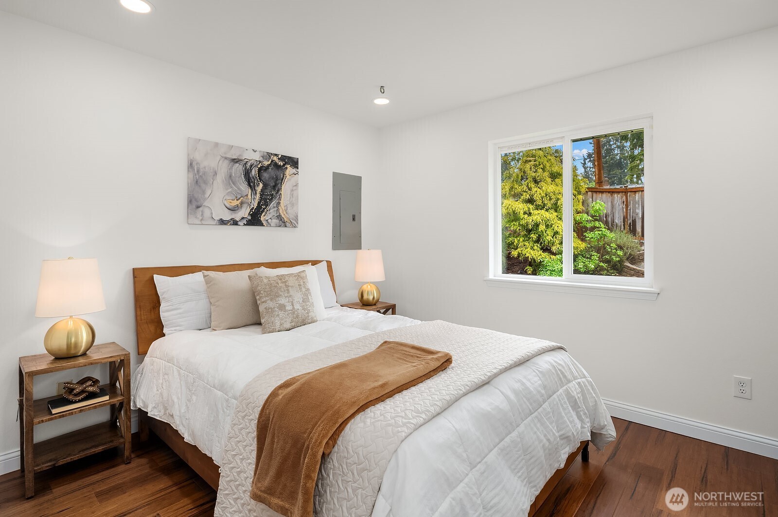 7547 NE 200th Street , Kenmore, WA 98028