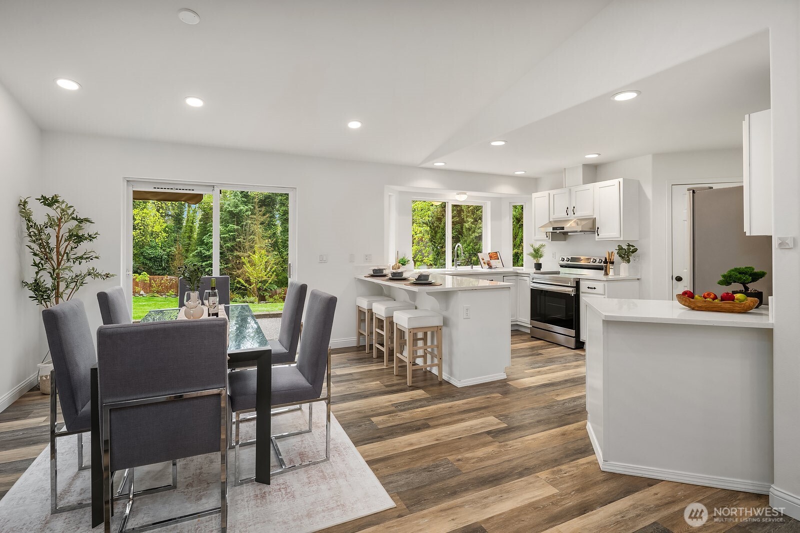 7547 NE 200th Street , Kenmore, WA 98028