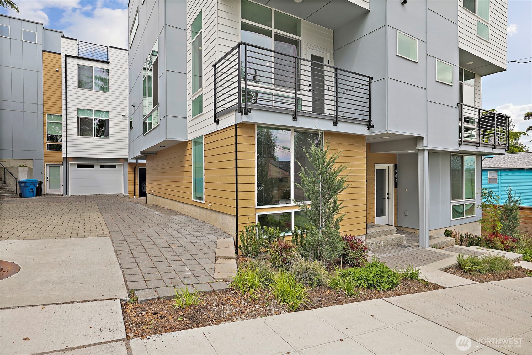 902 N 86th Street , Seattle, WA 98103