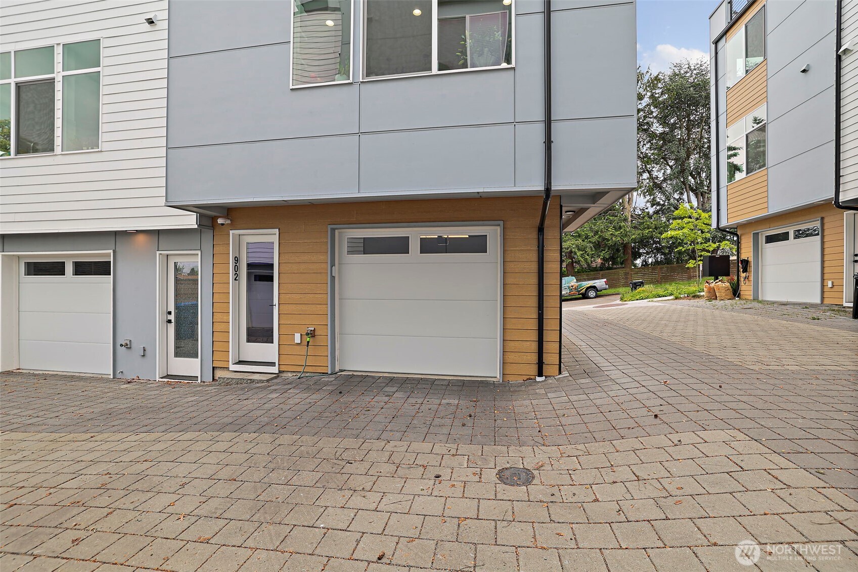 902 N 86th Street , Seattle, WA 98103