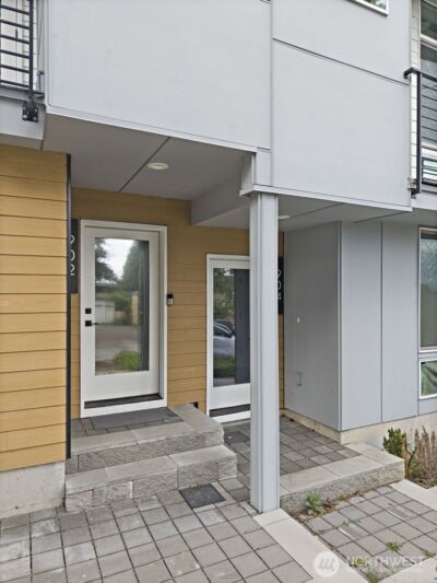 902 N 86th Street , Seattle, WA 98103 - Photo 3