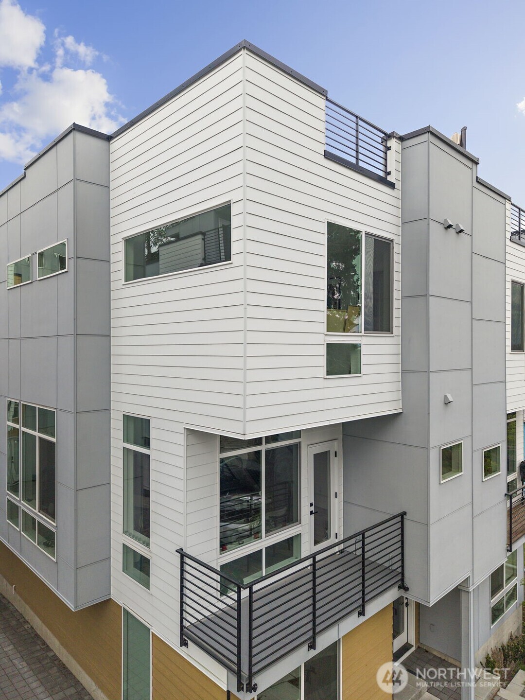 902 N 86th Street , Seattle, WA 98103
