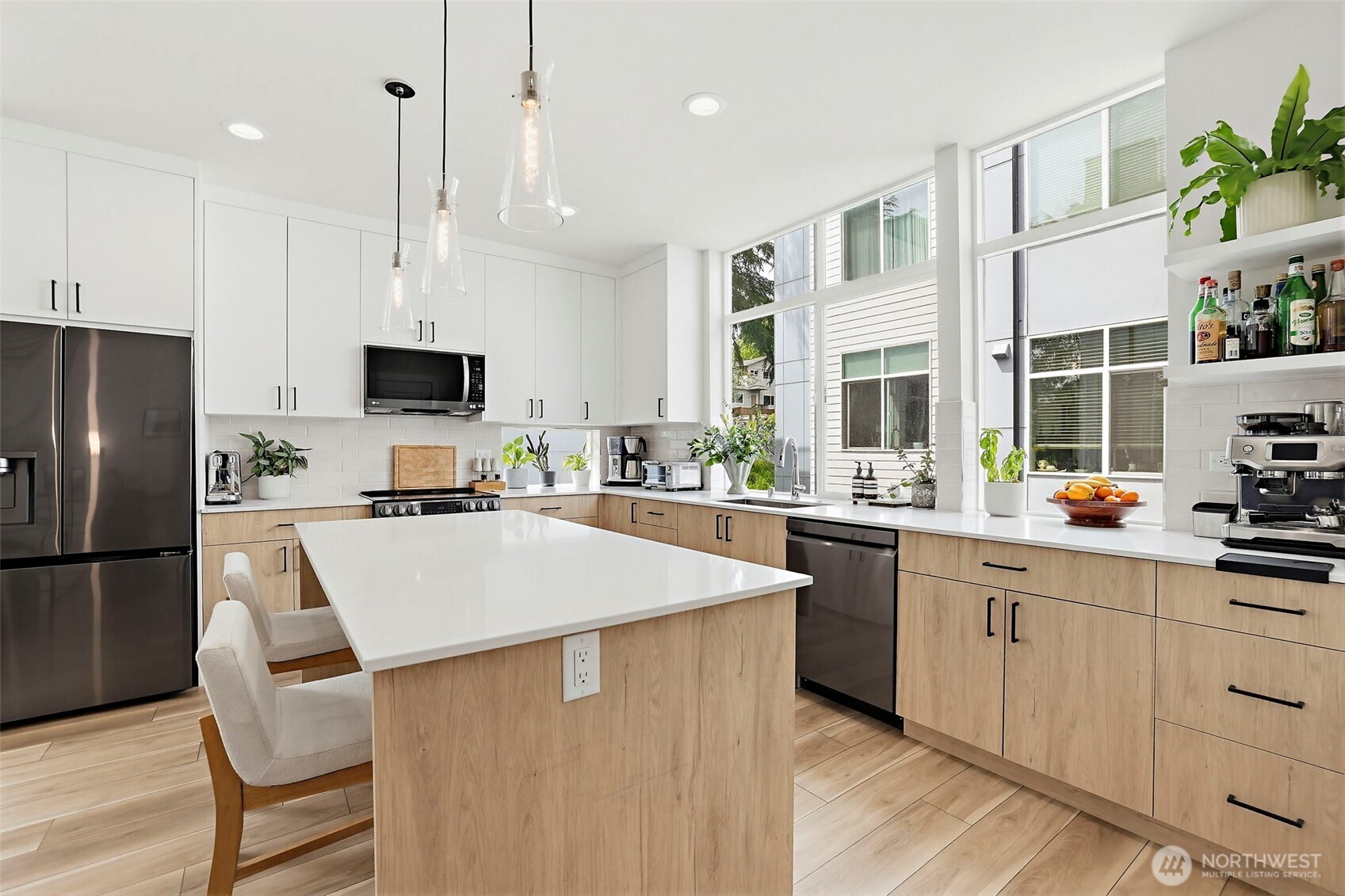 902 N 86th Street , Seattle, WA 98103